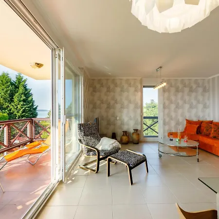 Rosalia By Interhome Lejlighed Balatonoszod
